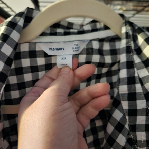 Button down - Picture 2 of 4